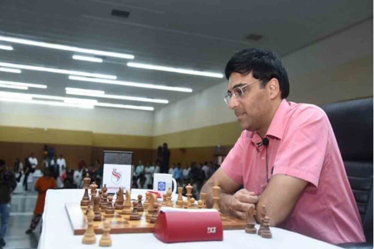 দাবার বিশ্ব চ্যাম্পিয়ন কে হারালেন বিশ্বনাথন আনন্দ