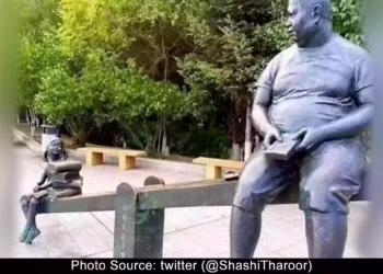 ShashiTharoor-tweet-viral